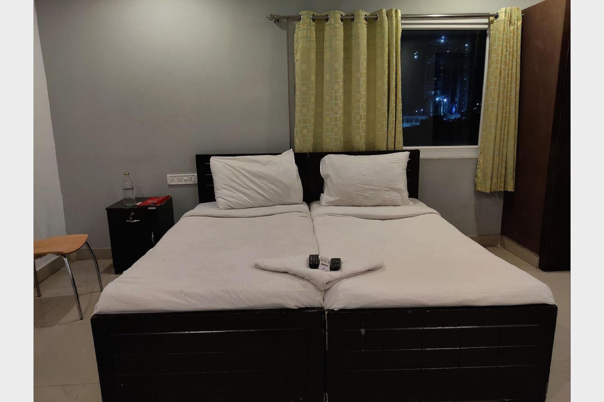 Collection O Jubilee Banjara Suites Haiderabad Buitenkant foto